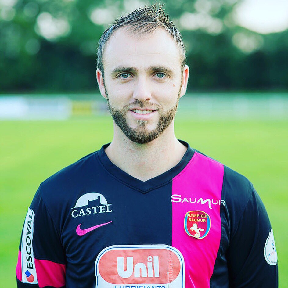 LigueFootLFPL's tweet photo. [TROPHEES LFPL] 📸🎊 Bravo à Anthony Dauvergne (@OlympiqueSaumur) et Thibault Ferrand (@LEMANSFC 2) élus meilleurs gardiens de but de la saison #DHIntersport #OuestFrance ! La cerise sur le gâteau après une montée en National 3 ! #goalkeeper https://t.co/md45IpDyzu