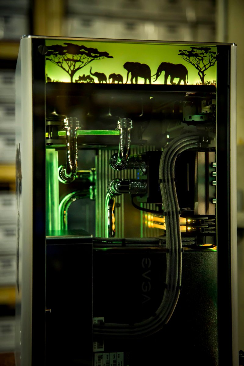 ModMyMods's tweet photo. Today we celebrate #ModRigsMonday with the one and only #TreeOfWife
#MondayMotivation #MorningJoe #LiquidCooling #Watercooled #PCMR https://t.co/ZhMJEFANJa