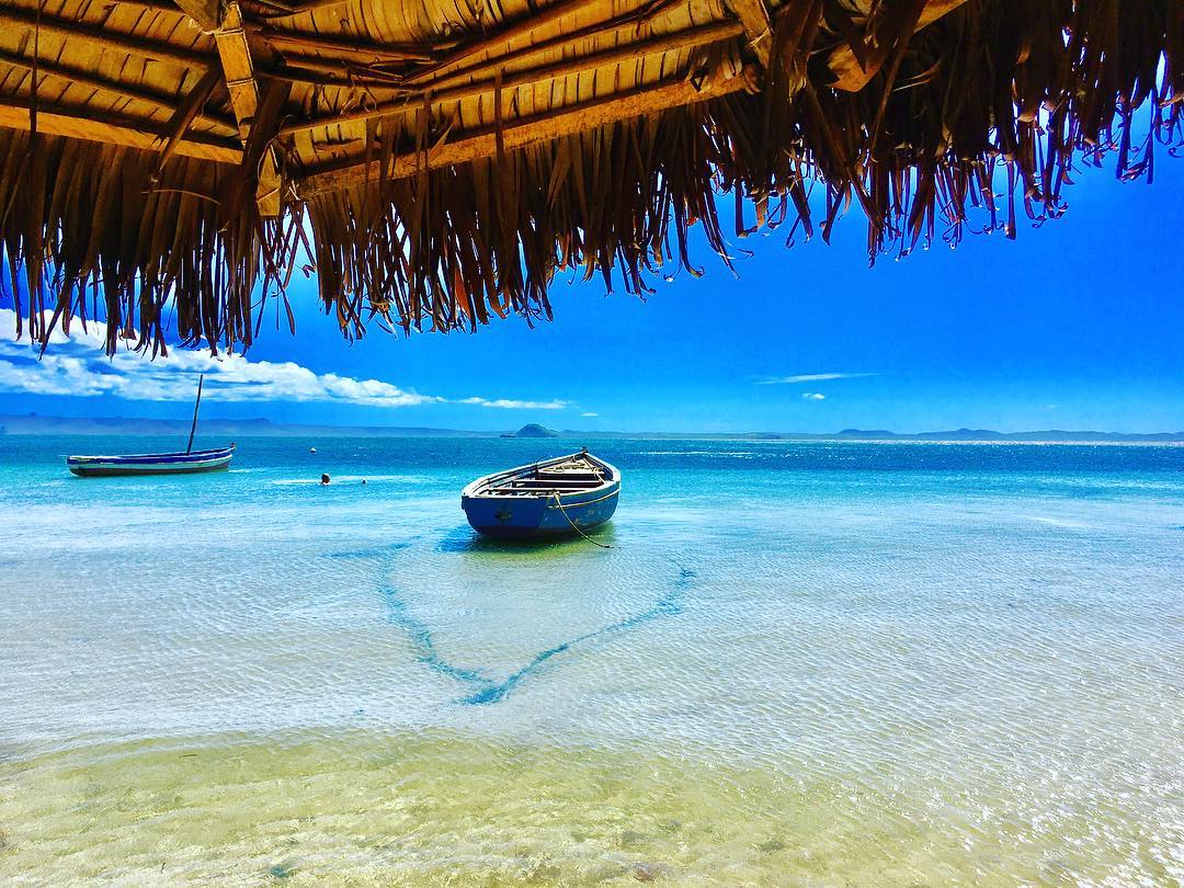 IleMadagascar's tweet photo. Selon le philosophe Hegel: "Rien de grand ne s'est fait dans le monde sans passion" Nous notre passion c'est voyager. Et vous? #BacPhilo #MyMadagascar
📸 islandgirlmada (Instagram) https://t.co/LvCS1nWmXy