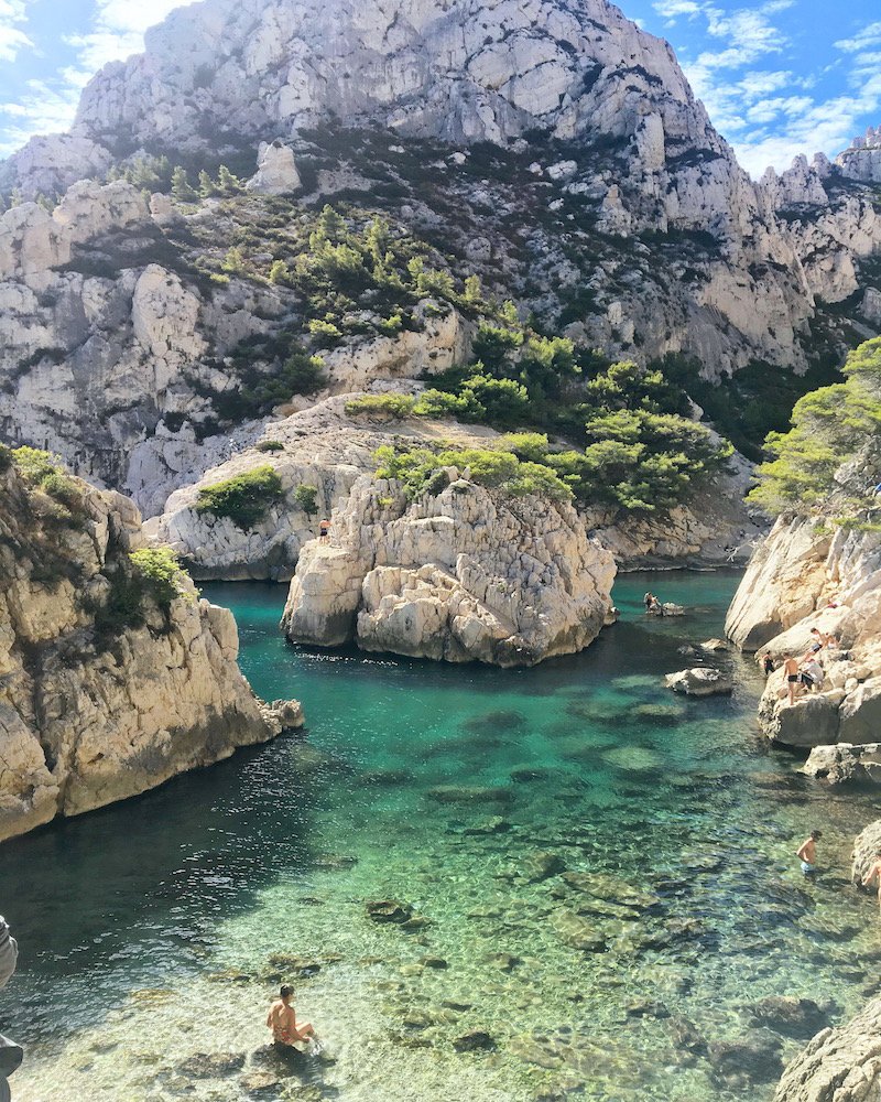 More #MondayBlues after a beautiful weekend! Where are some of your favorite #blue spots? Share them with us :) #mondaymotivation #frenchriviera #luxurytravel