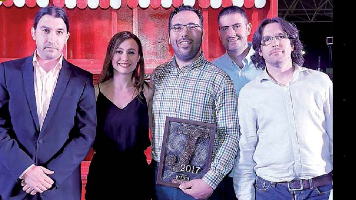 SteviaCondado's tweet photo. Noche especial en el Gala Jiennenses del Año realizada por @DiarioJAENes. Muy contentos con este reconocimiento al proyecto de @SteviaCondado.
Seguimos con más ilusión para poner a #Jaén en todos los mercados del mundo. #SteviadelCondado #DiarioJaén #NataliaVerbeke #DavidNavarro https://t.co/48UakHBT14