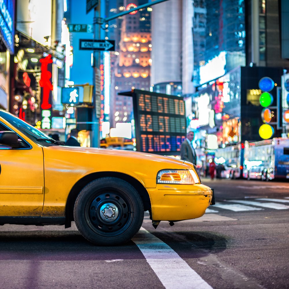 DublinAirport's tweet photo. Here's something to brighten up your Monday. @united Airlines has been flying passengers from Dublin to New York/Newark for 20 years and to celebrate we've flights for 2 to New York to give away. Follow &amp; RT to enter, T&amp;Cs apply. See https://t.co/xatiECTbFv #DUBUnited #DUBNewYork https://t.co/N0UzCpxCxL