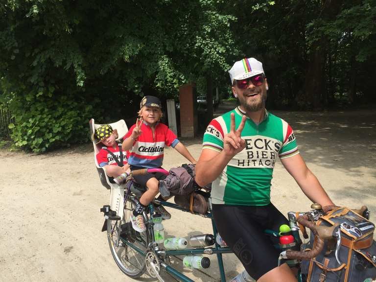 jonwoodroof's tweet photo. #RetroRonde 2016, what a wonderful memory : )  https://t.co/lWFyZGyJCy https://t.co/WlKec9OXq3