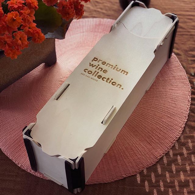 sinclabox's tweet photo. Cajas de madera sin grapas 👌🏽 Ya disponibles en AmazonPrime con envío gratuito ✅ #cajasdemadera #cajasdevino #1botella #2botellas #vino #wine #vinoteca #packaging #regalos #regalooriginal #amazon #diy #desmontada #envio24h #enviogratis #sincla #serigrafía https://t.co/zBg1ErzXWT