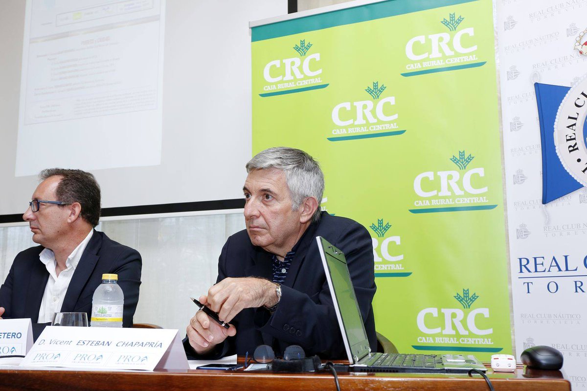 Rural_Central's tweet photo. Patrocinamos el Foro PROA, un Foro ciudadano de ámbito provincial que este año ha llevado a debate la situación del puerto y ciudad en el salón del Club Náutico de #Torrevieja.
#ForoPROA #CRC #RuralCentral https://t.co/NsWFnShq4A