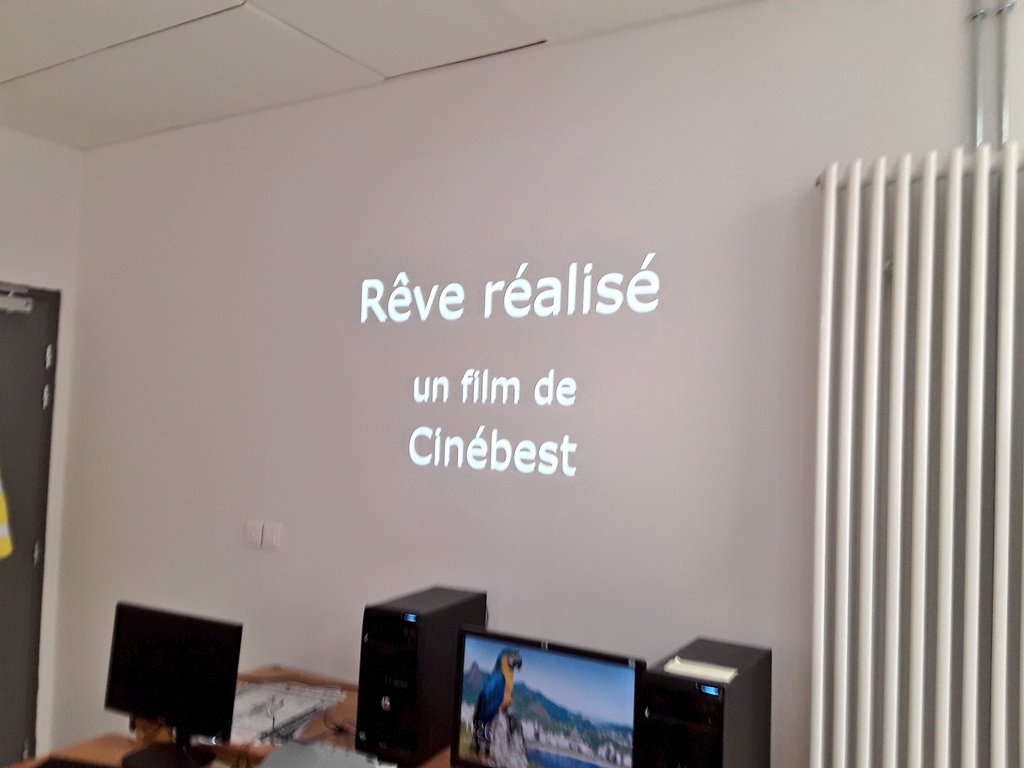 PepAdos06's tweet photo. Aujourd'hui on a utilisé la table Mashup pour faire un court-métrage avec Tiziana et Warren.
Moi j'ai fait le son et la musique avec les cartes. Yassin. @FVargasCine @clemi_nice @DAAC_nice @Cannes_Cinema @Canope_06 https://t.co/EoGIafV5QC