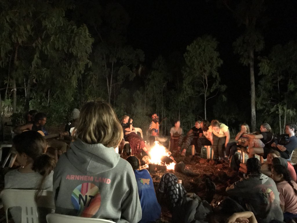 __RachelBrown's tweet photo. #mggsinNT campfire singalong @SallyMGGS @MGGS_SouthYarra https://t.co/Dnt6NgKJNG