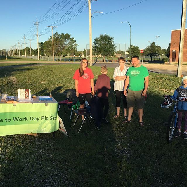 alpha_robb's tweet photo. Bike to work day pit stop is ready. Prizes, muffins &amp; water? #whyiride #biketoworkday #sprockids https://t.co/yAJoUHU0qn https://t.co/X3hrDIj8sE