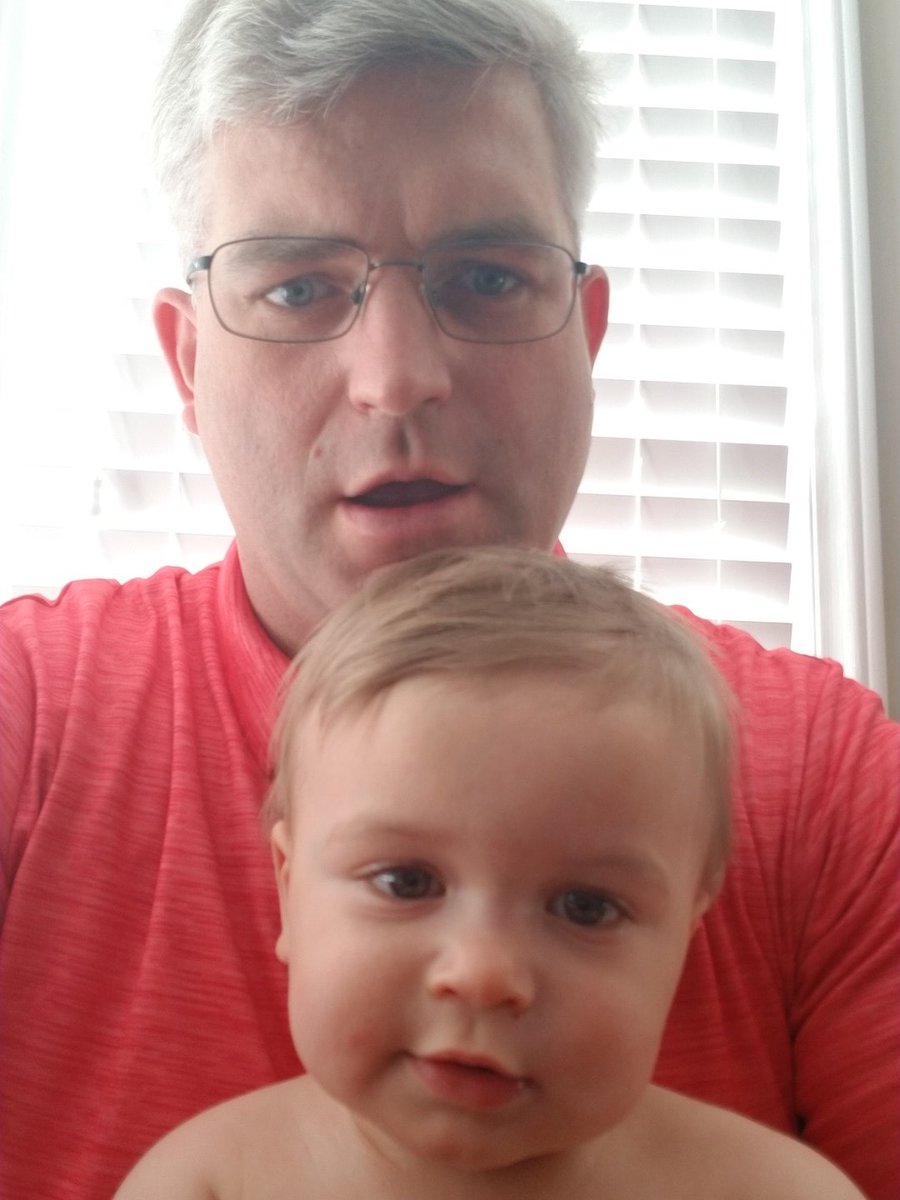 TriInsurance's tweet image. New employee doesnt follow business casual.