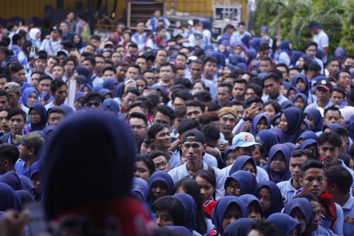 Ntah ada berapa kepala ini 😄😄 #RerunKonserMetamorfosisLesti