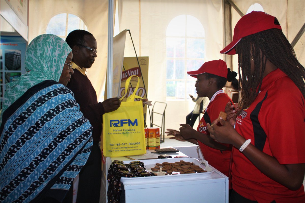 sunveat's tweet image. Happening now at KICC Kenya the China Trade week Kenya.
We will be camping here for 2 more days, come have a taste of KOKO coffee biscuit and other Sunveat products great deals and discount.
#ctw #Freesampling #kulaKOKO....nikulaKAHAWA #Maina Kageni #Classic 105 Kenya