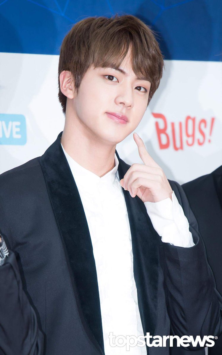 jade_yuen254's tweet photo. 주씨...제진구...제한국이성생님...좋은 시함😊😊😊
@Joo_lqc97 @BTS_twt @potatoLovesBTS @ParkJiHee1990 @ARMY_VLEGGO @LinhLinhV_K @BTS_ARMY
#hwating https://t.co/GvB2lUHBtl