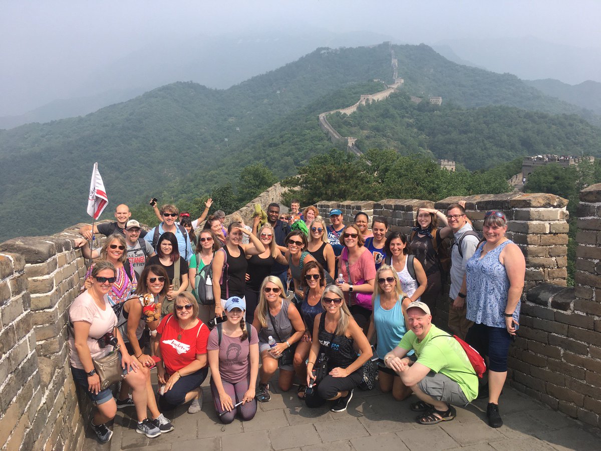 LacyESLions's tweet photo. @BusickLacy The Great Wall of China. Incredible! #LacyChina2018 @GoGlobalNC #globalteachers https://t.co/Y9lXOb36eh