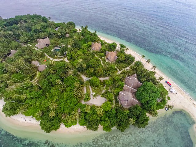 MarPagesTWL's tweet photo. Escape the ordinary. Read on to discover best five island resorts in Indonesia you can get to without a flight https://t.co/KZZGJ3OJ2B @indtravel #Indonesia #IslandGetaway #Beachbliss #luxuryresorts  #Cempedak #TempatSenang #MontigoResort @BawahIsland @BanyanTreeBNTN https://t.co/a1gCZfswUX