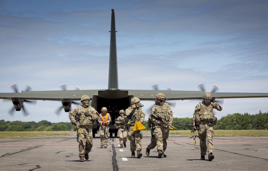 RAF_Wittering's tweet photo. #Training @1AirMobWing and the @RoyalAirForce Workhorse @RAFWittering1 today #NoOrdinaryJob https://t.co/qODBsVRxVE