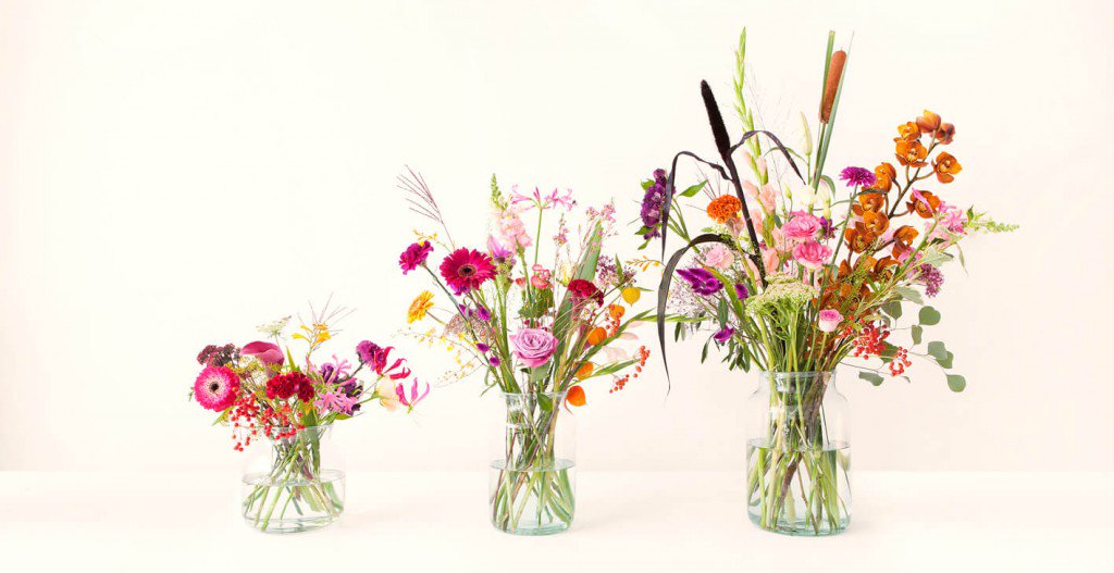 Morganaps1's tweet photo. Selling your #property? Flowers can increase feelings of compassion and kindness for others according to @YopaProperty. Here's their best tips for creating the perfect #flower arrangement ready those viewings. #Zoopla https://t.co/ErYHSDNgFo https://t.co/nzFVdi0bY5