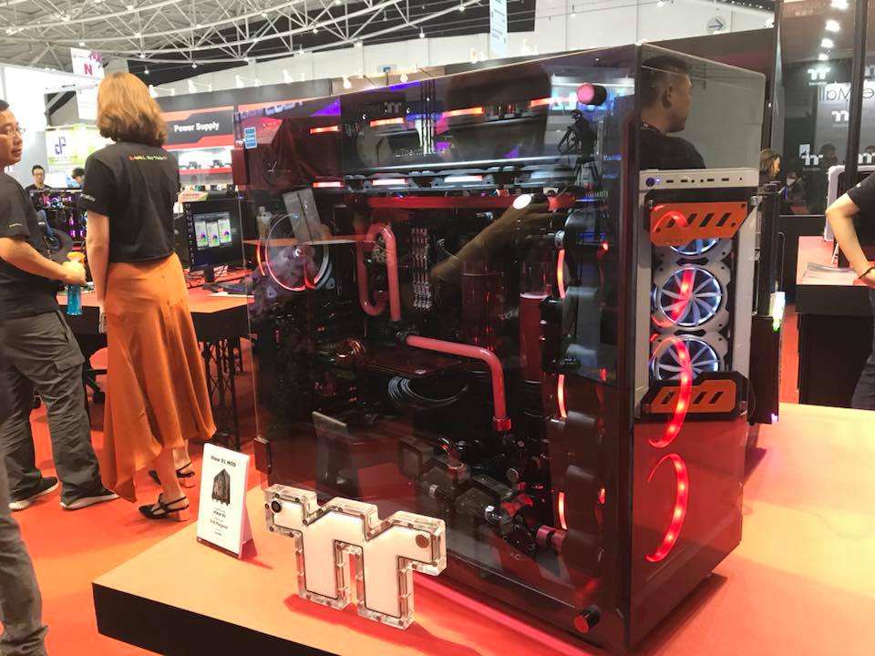 thermalatino's tweet photo. Buen Lunes! Les dejamos fotos de lo que fue la #computex2018 y los MODDING que #thermaltake presento ahí!
#thermaltake #computex #ttlcs #syncall #ttpremium #ttesports #pcmasterrace #master_race #pcgamer #gamer #modding #gamerguy https://t.co/xOsD0W4F6Z