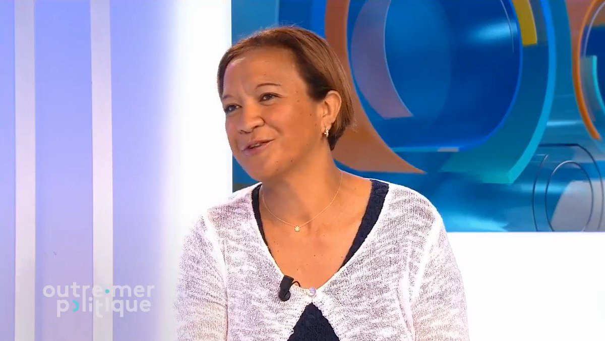 la1ere's tweet photo. 🔴[DIRECT] #OMPOL avec @LanaTetuanui sénatrice de #Polynesie
 https://t.co/awMFcYgFpP https://t.co/Gfy7tSIGoY