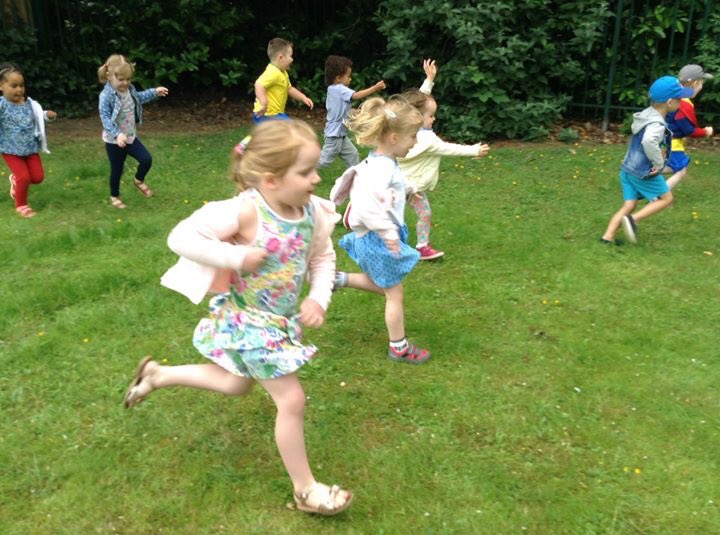 EyUrsula's tweet photo. And here goes #Hopenursery @HolyroodNG embarking on their first #DailyMile 🏃🏾♂️🏃🏼♂️👍🏼 @cary_rankin @BertramNG @GMUnder5s @_thedailymile #healthyearlyyears #physicaldevelopment #PDChampions https://t.co/4QwZFsPnwm