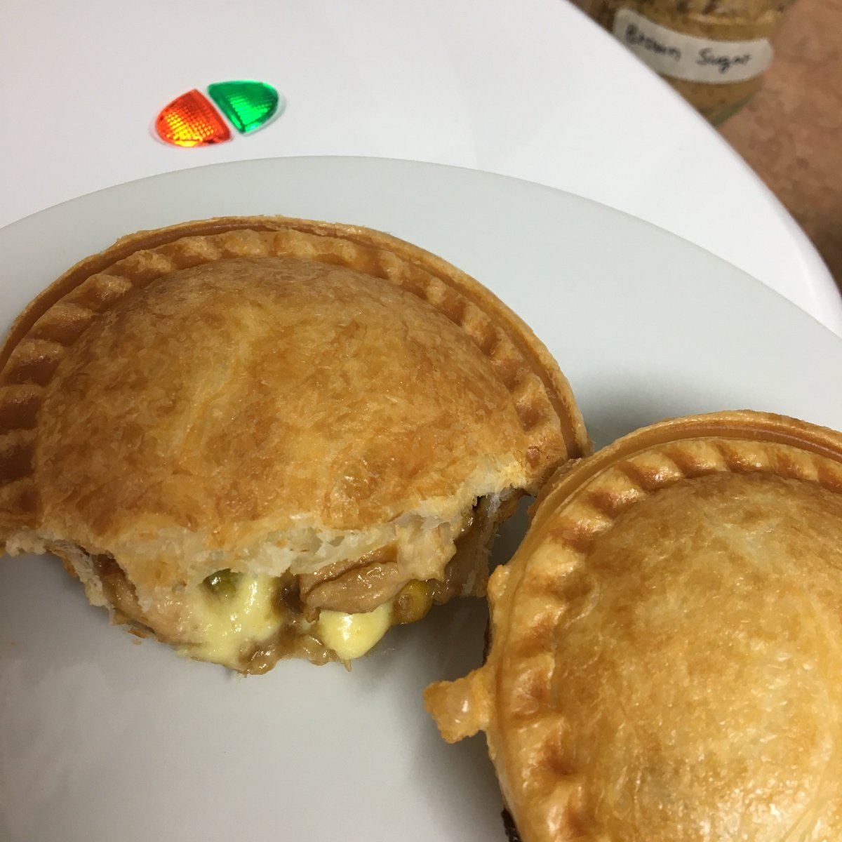 aimiyatwit12's tweet image. #piemaker #pie #pies #kmart #kmartaus #kmartpiemaker #chickenpie #chocolatedamper #minipie #homemadepie #budgetmeals #feedthefamily #kmartforthewin #keepingkidshappy #lunchboxideas #quickdinner #foodie #goodtobehome #mykmartjournal #gravy #cheese #puffpastry #dinner #homemade