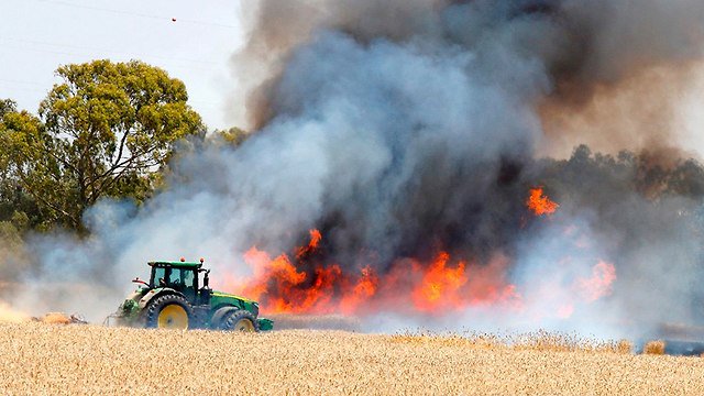 UdiAvivi's tweet photo. So, terrorists launch an arson campaign from #Gaza into Israel, attaching Molotov cocktails to kites and balloons. They burn 62,000 acres of land, and the media stays quiet...

⏳ UNTIL ⌛️

#Israel responds. 

Then we get headlines like this. https://t.co/rkqwFmECKG