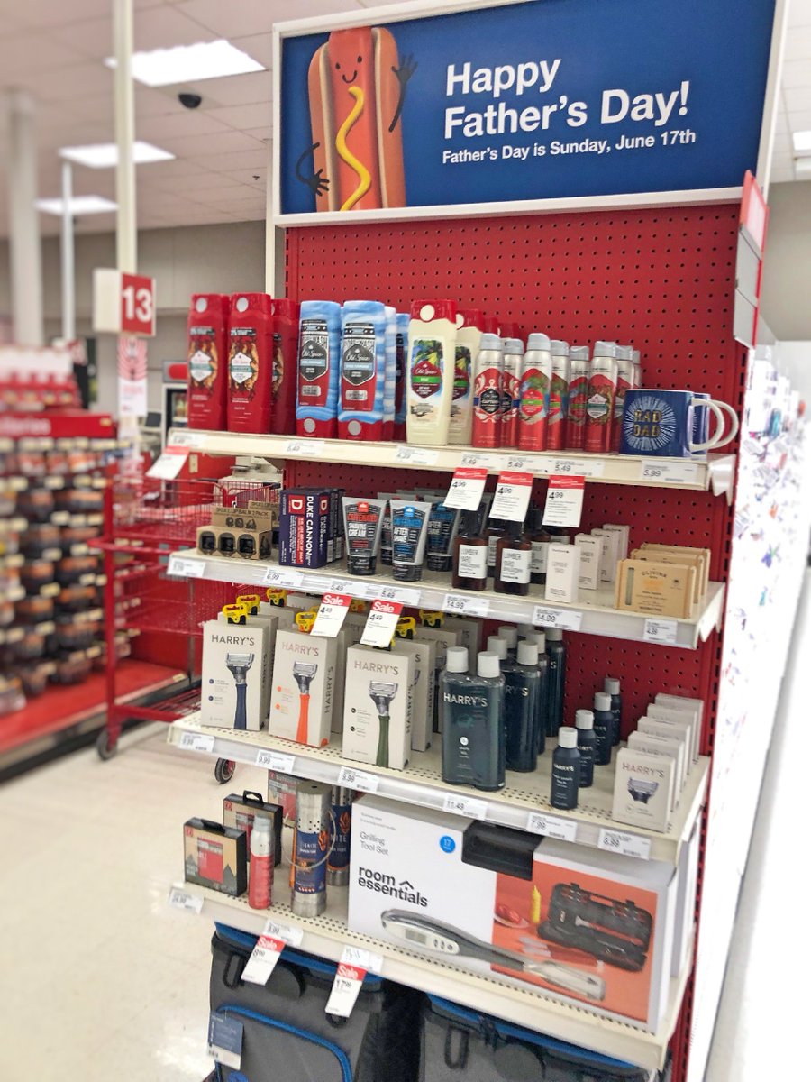 See this little Endcap here? 👀What was unused space during our remodel I turned into a Father’s Day EC and it sold a whopping 💥$599.30💥 in less than a week! #tracksales #whyisthehotdogwavingatme <a href="/adamas65/">Josh Turner</a> @sara1drow <a href="/moon_target/">Eric Moon</a>
