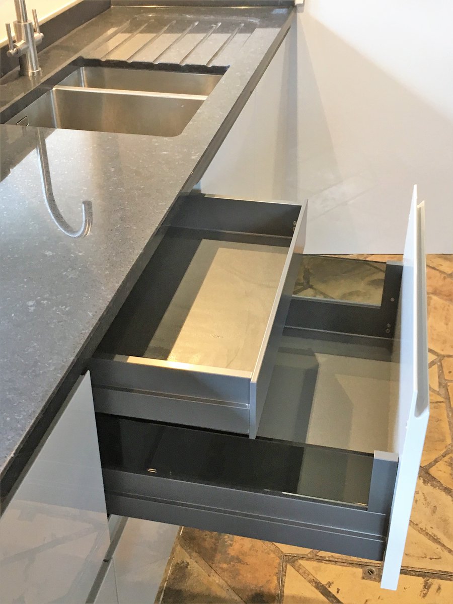 PrecisionKtchns's tweet photo. It's not a Precision Kitchen unless there's some #spacesaving features...
Check out the 3-drawer pack with 2-pan drawer fascia and our old #favourite - #magiccorner!
#fabfeatures #kitchendesign #kitchenbuild #kitchenfit #kitchenfinish #bicester #oxon #bucks #shoplocal https://t.co/lf0oNO9Y7I