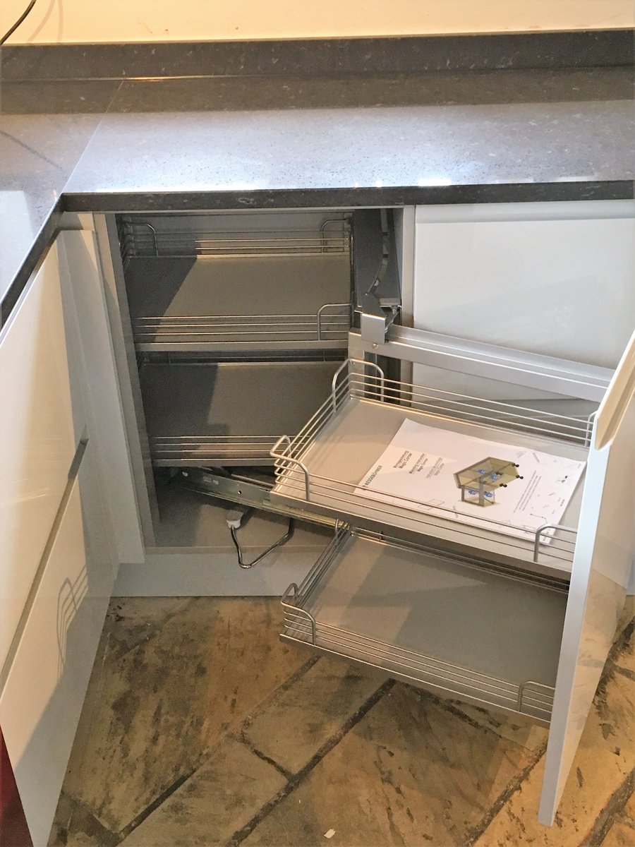 PrecisionKtchns's tweet photo. It's not a Precision Kitchen unless there's some #spacesaving features...
Check out the 3-drawer pack with 2-pan drawer fascia and our old #favourite - #magiccorner!
#fabfeatures #kitchendesign #kitchenbuild #kitchenfit #kitchenfinish #bicester #oxon #bucks #shoplocal https://t.co/lf0oNO9Y7I