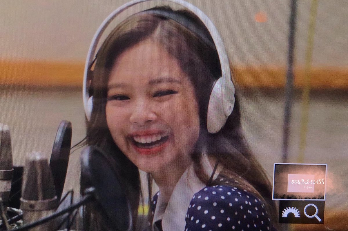 doubleclassjen's tweet photo. 180618 볼륨을 높여요
#블랙핑크 #제니 #김제니 #BLACKPINK #JENNIE #KIMJENNIE https://t.co/Ux5ZcGpMtn