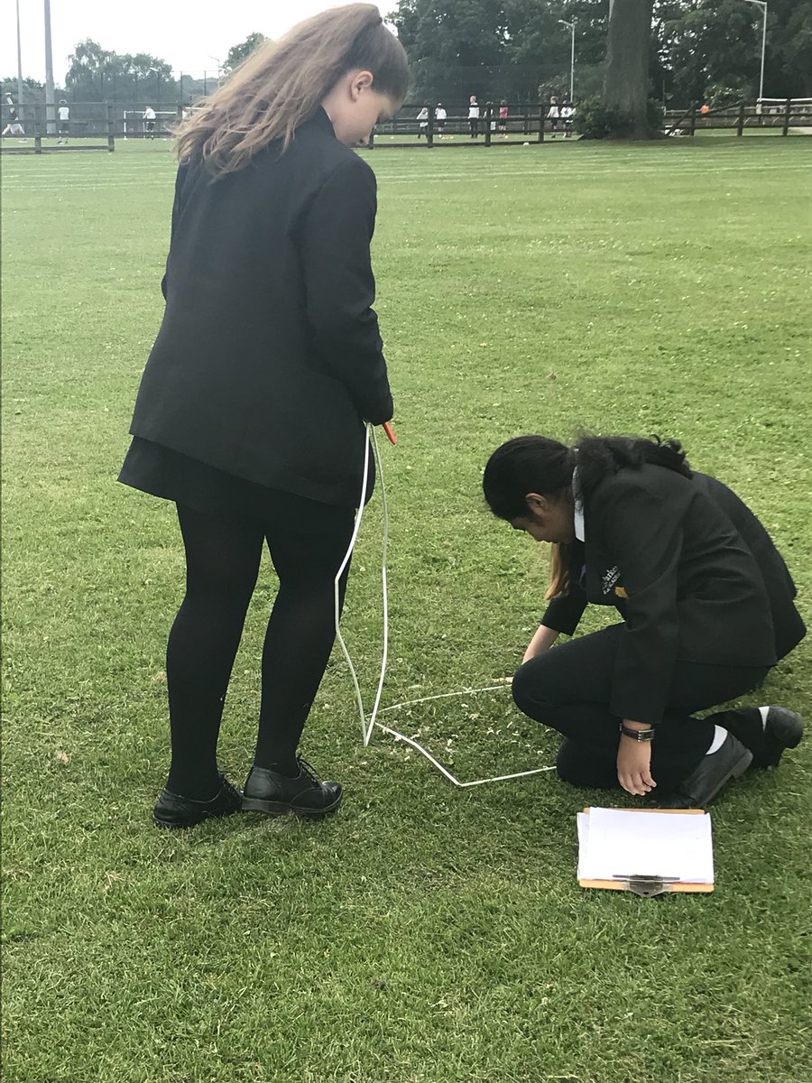 EParkerScience's tweet photo. #7S2 undertaking a little sampling of the plant population.  #LearningOutside https://t.co/EbZfs05Mc4