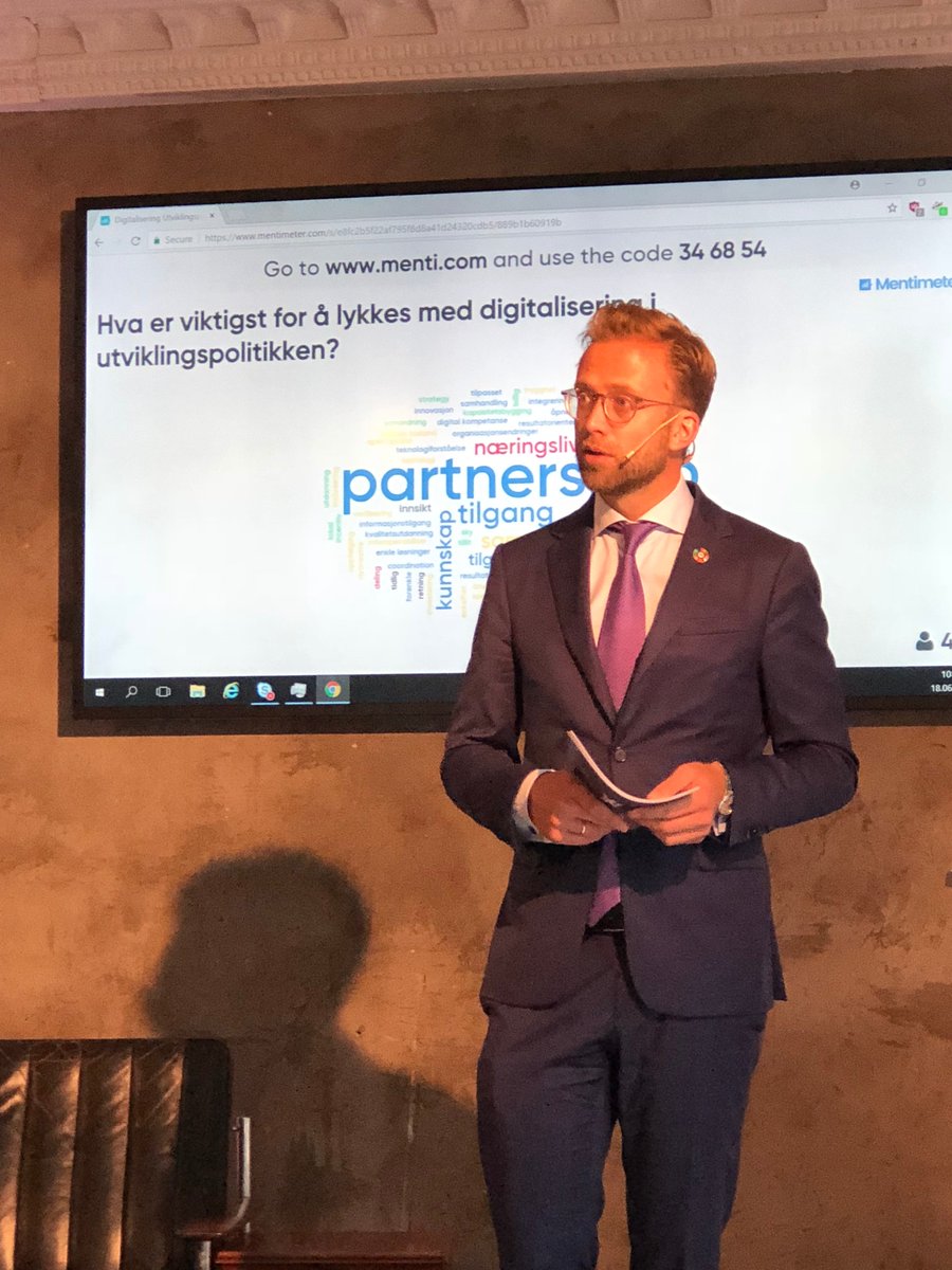 brightsolar's tweet image. @nikolaiastrup Godt dialogmøte i dag på @MESHnorway. Tilgang til ren energi gir muligheter for digitale løsninger. Vårt seminar torsdag tar også for seg partnerskap og «financial inclusion» som viktige virkemidler for å få til skalering. «Doing good by doing business» #DigidevNOR