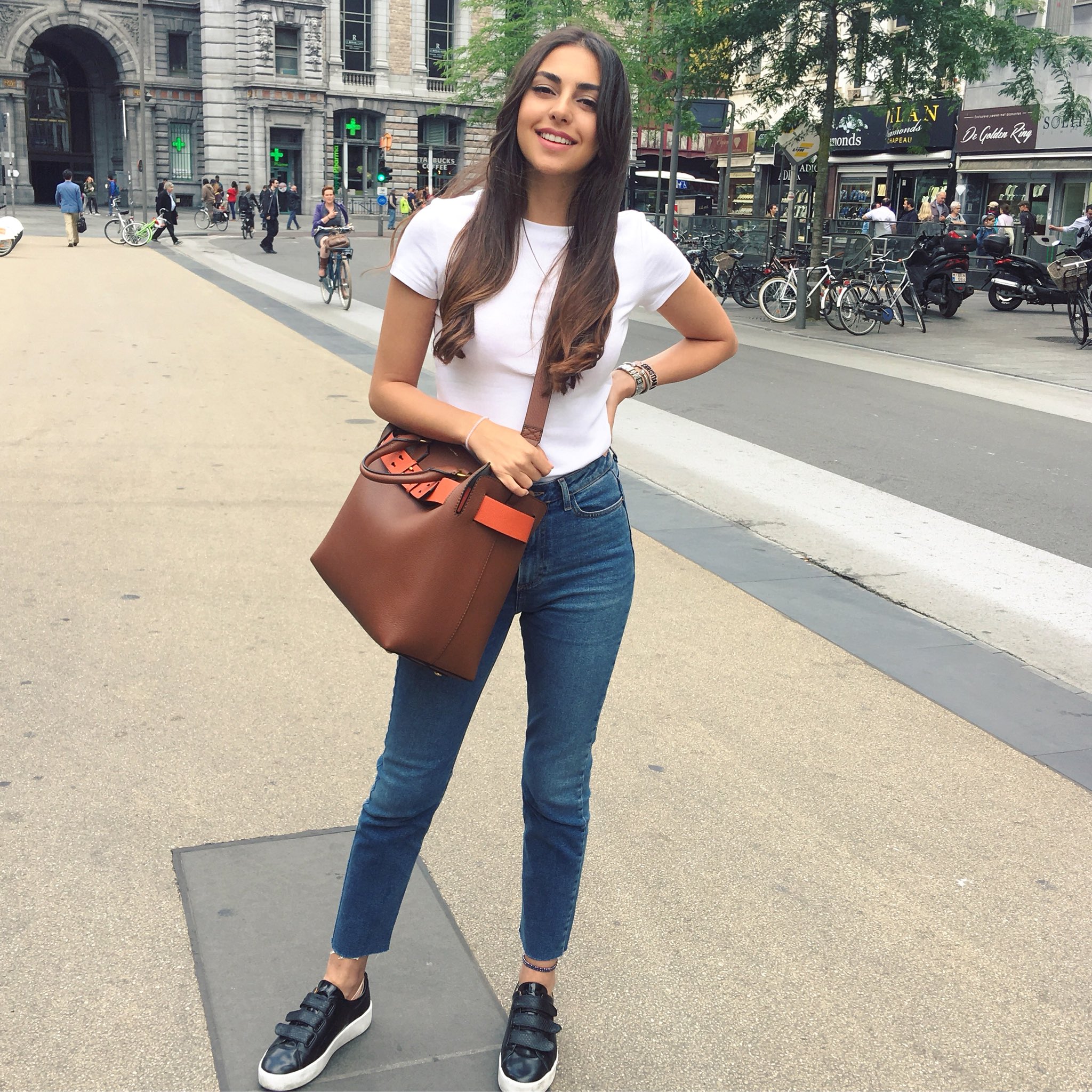 Valerie Abou Chacra on X: Tourist in Belgium t.colR6nopYuin  X