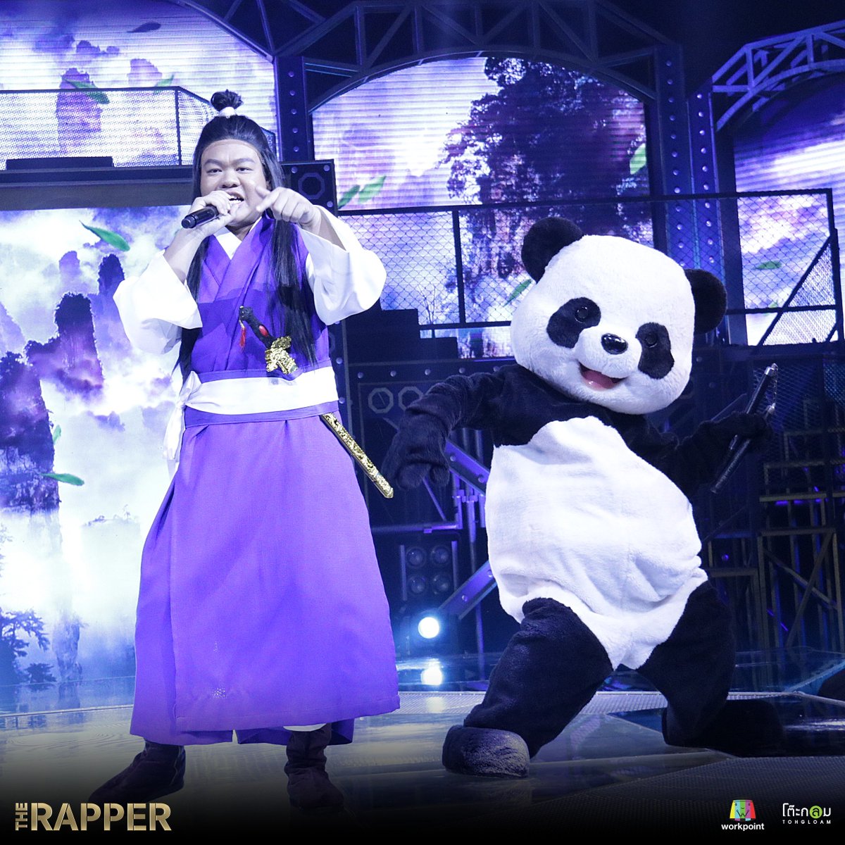 therapperth's tweet photo. สุดยอดสายฮาทั้งลูกทีมและโค้ชสมคำร่ำลือ
ไร้เทียมทานที่แท้จริง
#KQ เพลง - กระบี่ไร้เทียมทาน
#therapper #tohgloam #workpoint https://t.co/uOUkoKZJFd
