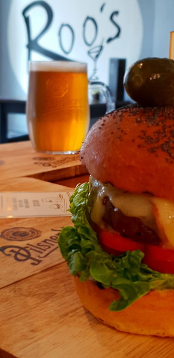 Roo's Cocktail Bar and Grill tweet media