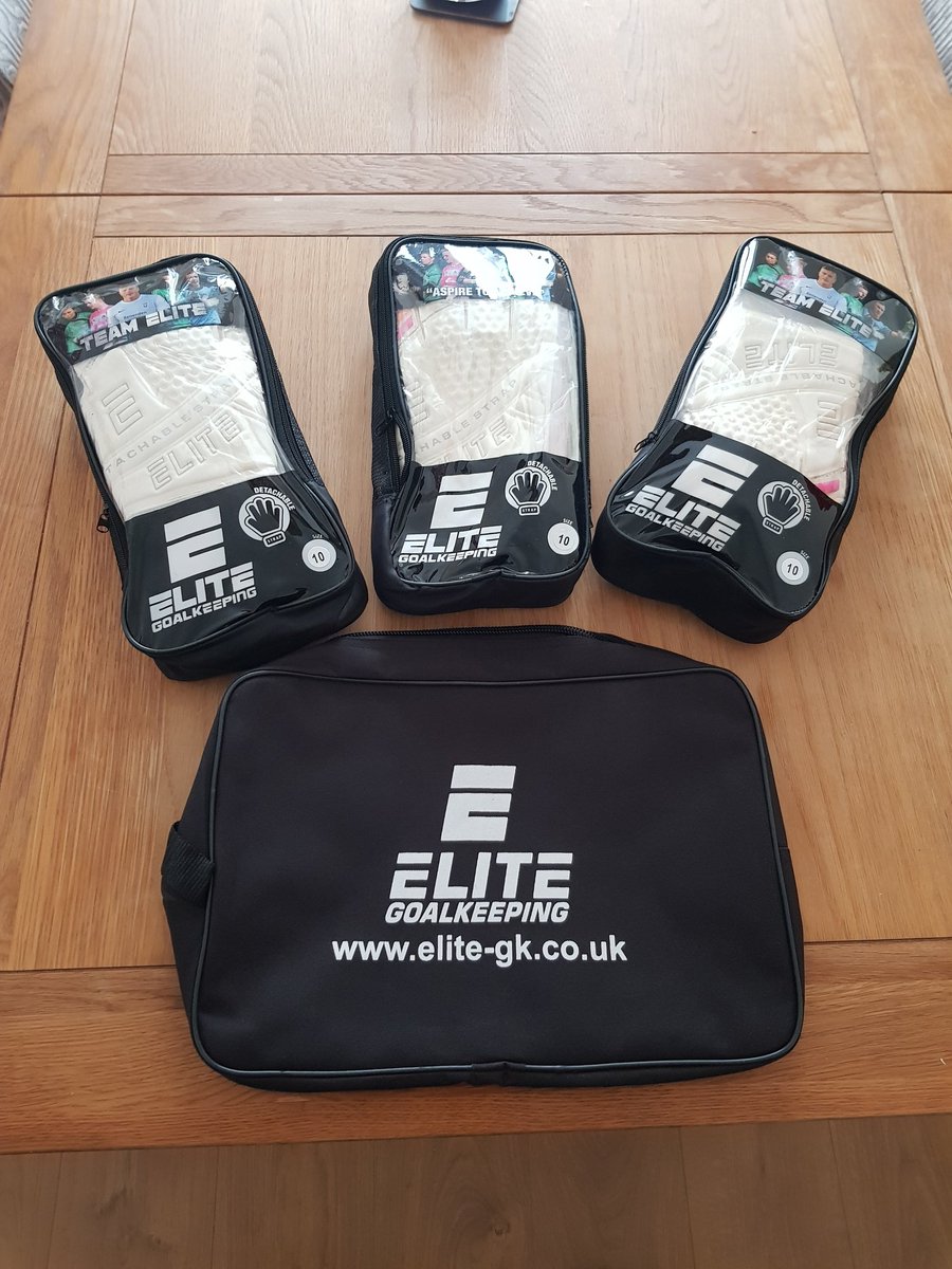 Steve Brook (@stevebrook206) on Twitter photo Looking forward to seeing what this season will bring but I'm ready thanks to <a href="/elite_gk/">ELITE GOALKEEPING</a> 👍 Looking forward to seeing what this season will bring but I'm ready thanks to <a href="/elite_gk/">ELITE GOALKEEPING</a> 👍