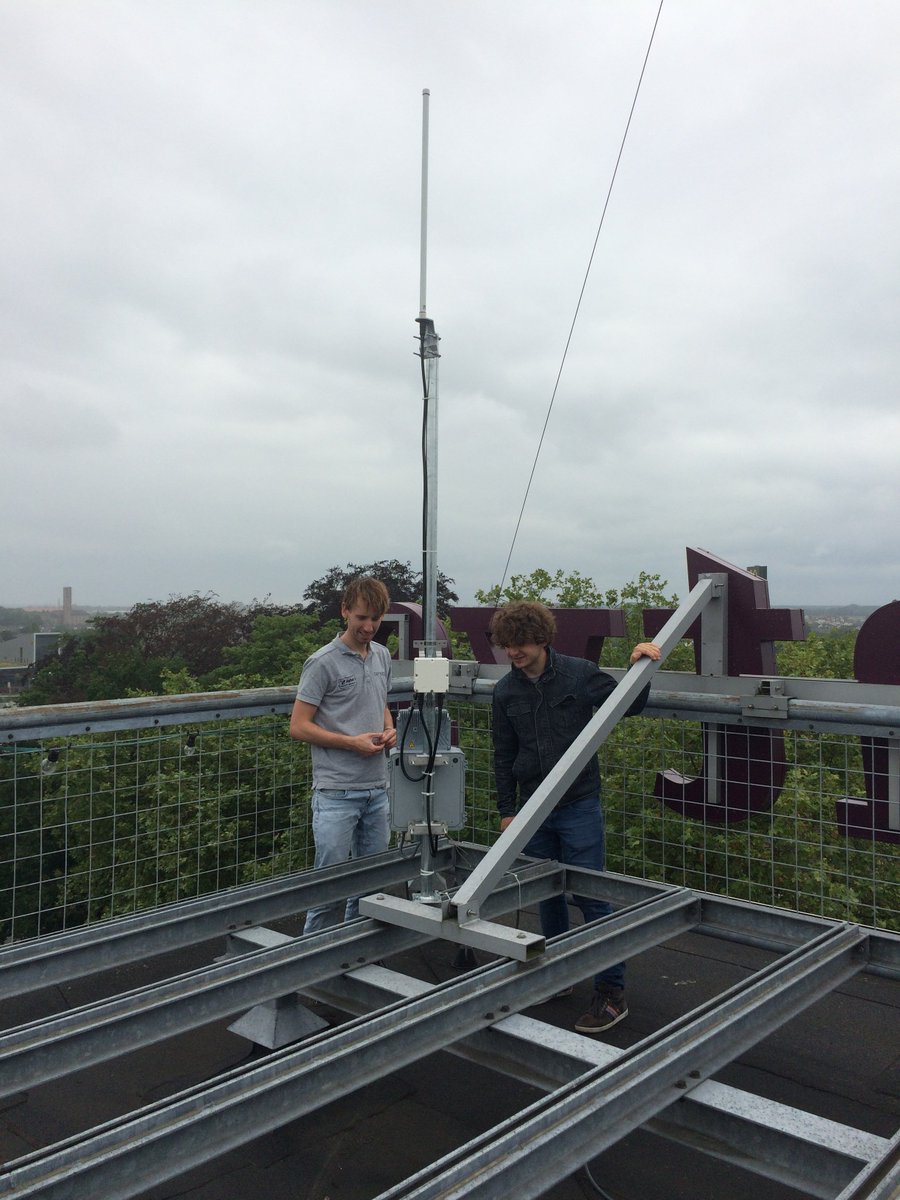 Vandaag heeft <a href="/sigfox/">Sigfox</a> Nederland #aerea een SigFox antenne geplaatst op het dak van de toren in <a href="/FontysVenlo/">Fontys Venlo</a>. Meer informatie over #IOT? info@greentechlab.nl