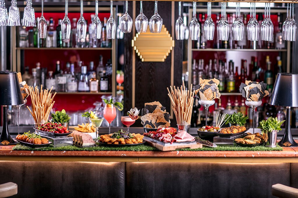 Country and Town House (@countryandtown) on Twitter photo One of the most fashionable places to be spotted in #London, <a href="/quaglinos/">Quaglino's</a> are always ahead of the curve. They’ve now launched their very own Q Aperitivo to liven up your Thursdays this #summer. countryandtownhouse.co.uk/food-and-drink… One of the most fashionable places to be spotted in #London, <a href="/quaglinos/">Quaglino's</a> are always ahead of the curve. They’ve now launched their very own Q Aperitivo to liven up your Thursdays this #summer. countryandtownhouse.co.uk/food-and-drink…