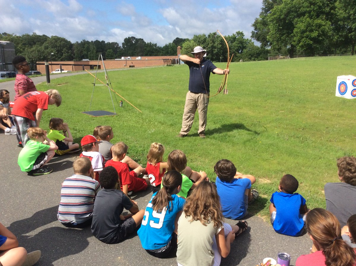 mcpl1965's tweet photo. We had a great time last week with Daniel Alexie from @tcim #montgomerycountypubliclibraries #montgomerycountync #sandhillregionallibrarysystem #summerreading2018 #librariesrock https://t.co/ciLcgfrx9p