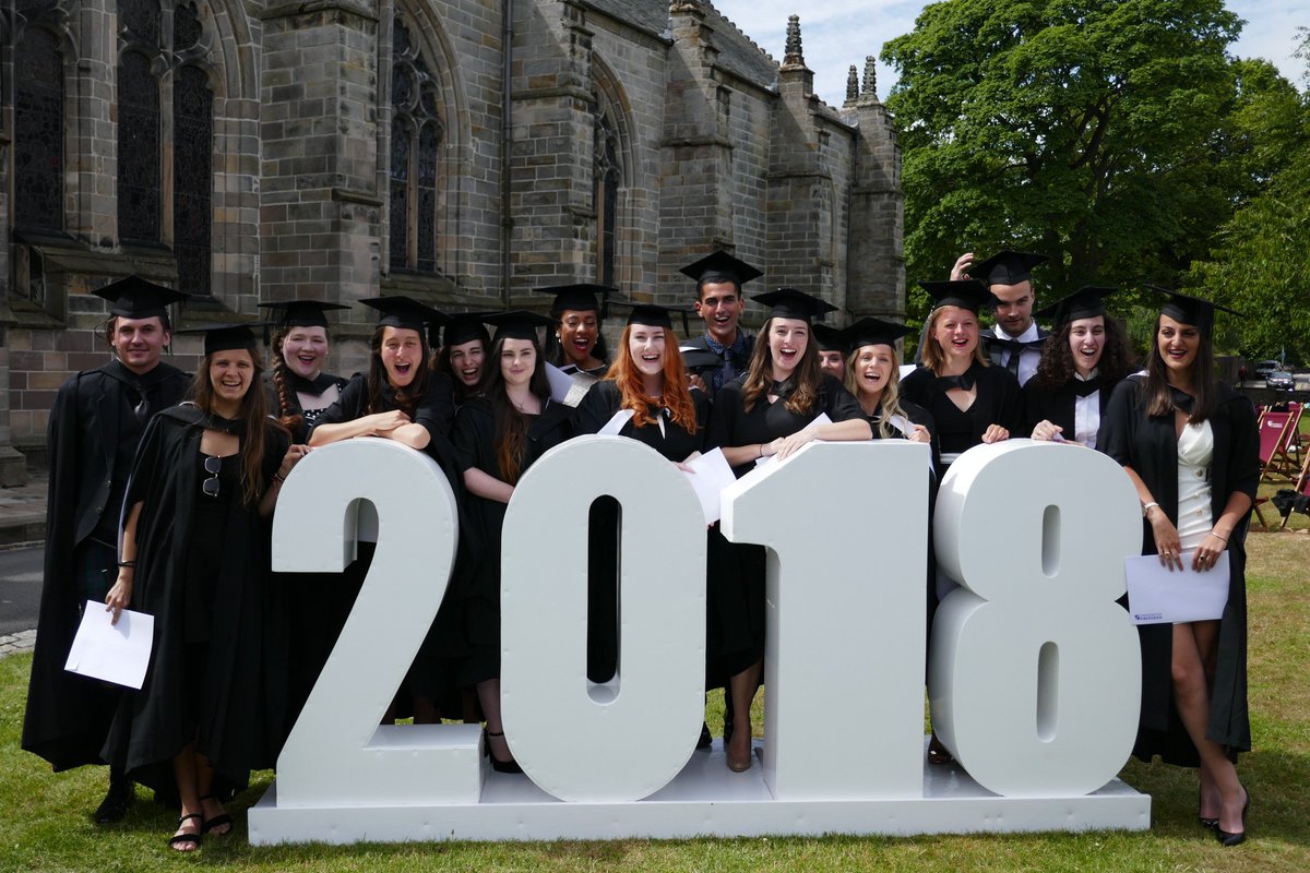Aberdeen Uni Alumni A Twitter It S Graduation Week Here At