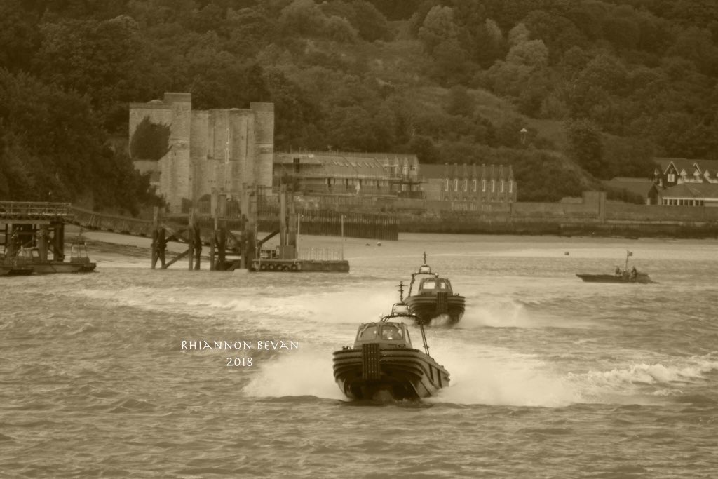 rhiannonjazz's tweet photo. Medway River Festival at the Historic Dockyard, Chatham #RhiBPhotography #MedwayRiverFestival2018 #RoyalEngineers #CorpsOfRoyalEngineers #NewfsInAction #LokiCustoms #HistoricDockyardChatham https://t.co/RdyAsgQ3Z3