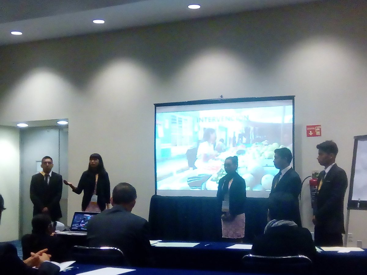 ENACTUS_UTM's tweet photo. Primera presentación de #EnactusUNCA en Competencia Nacional https://t.co/bDy6XZOyuO