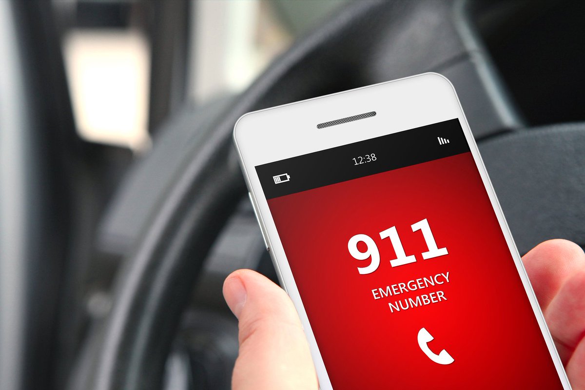 Laredo911's tweet photo. Today's #Daily911Tip: When calling 9-1-1 from a cell phone, know your location.

#911Tip #911Education https://t.co/lFRNBGc2Ci