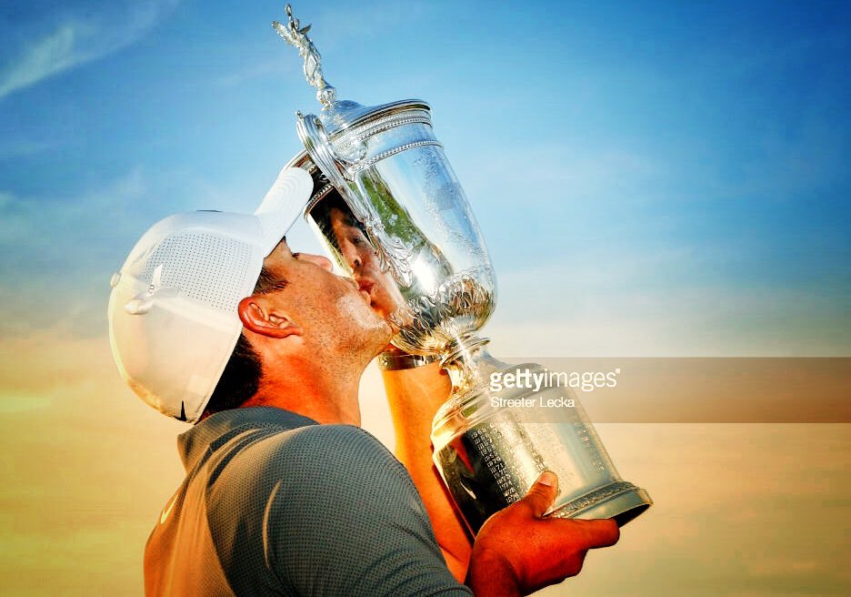 StreeTweeter's tweet photo. One of my favorite frames from yesterday. Congrats to @BKoepka Mr. Back 2 Back at the @usopengolf @MichelobULTRA @GettyImages @GettySport https://t.co/BH6gXqR743