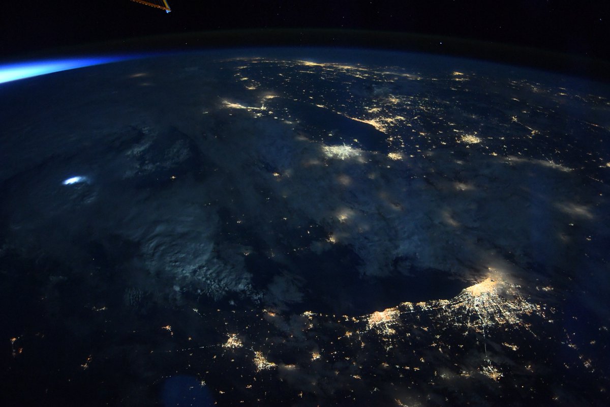 Astro_Feustel's tweet image. Good morning from @Space_Station to #Windsor #Toronto #Chicago and my hometown #Detroit!