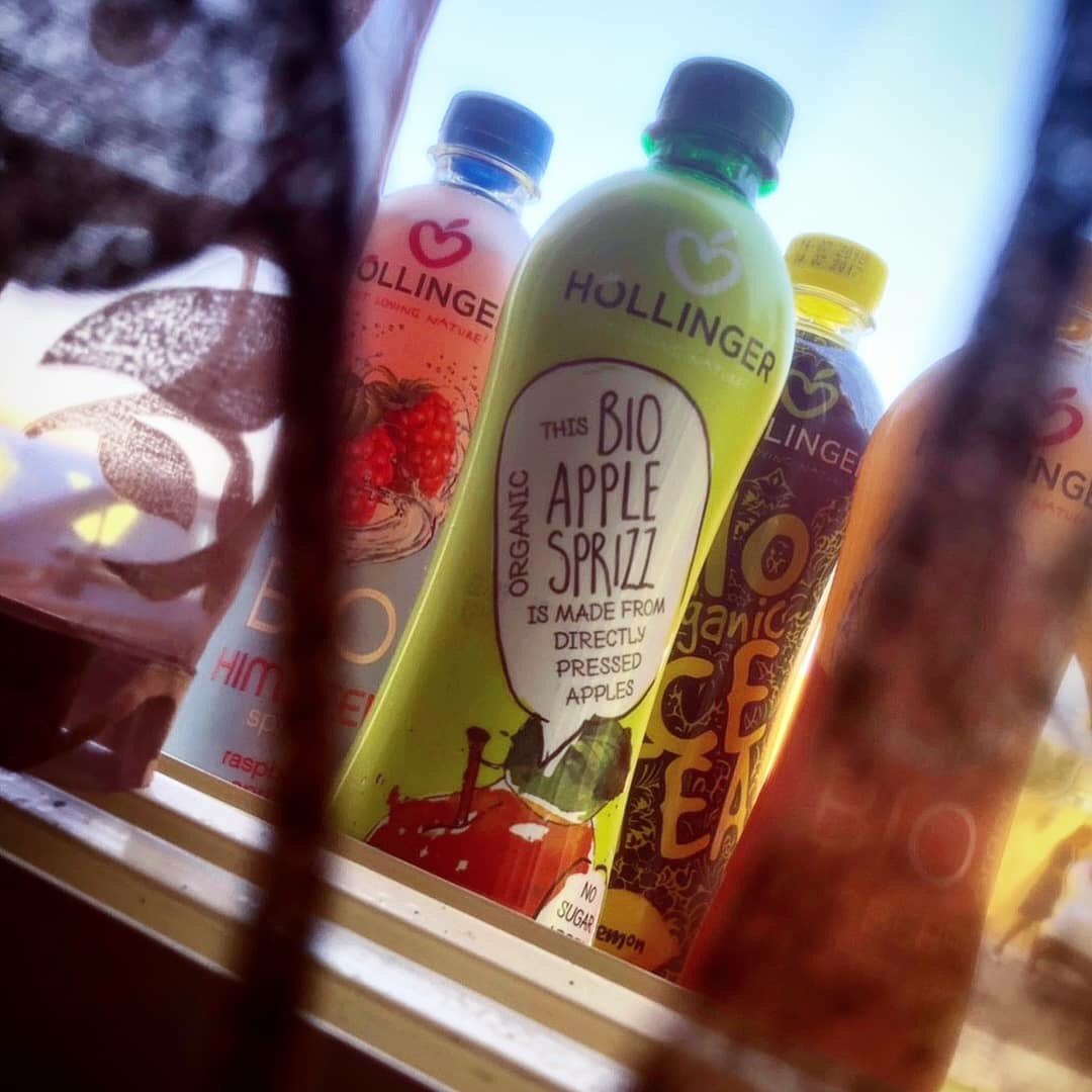Happiness of giving 💚💚💚💚 💚 💚 
An amazing click by our winner for a competition held by our ever loving <a href="/busyavocado/">Diana Z</a> 
Much love 😍

.
#win #winner #mydubai l #hollinger #healthyfood #eatclean #foodisfuel #instadaily #organic #organicjuices #juices #juice #livelife