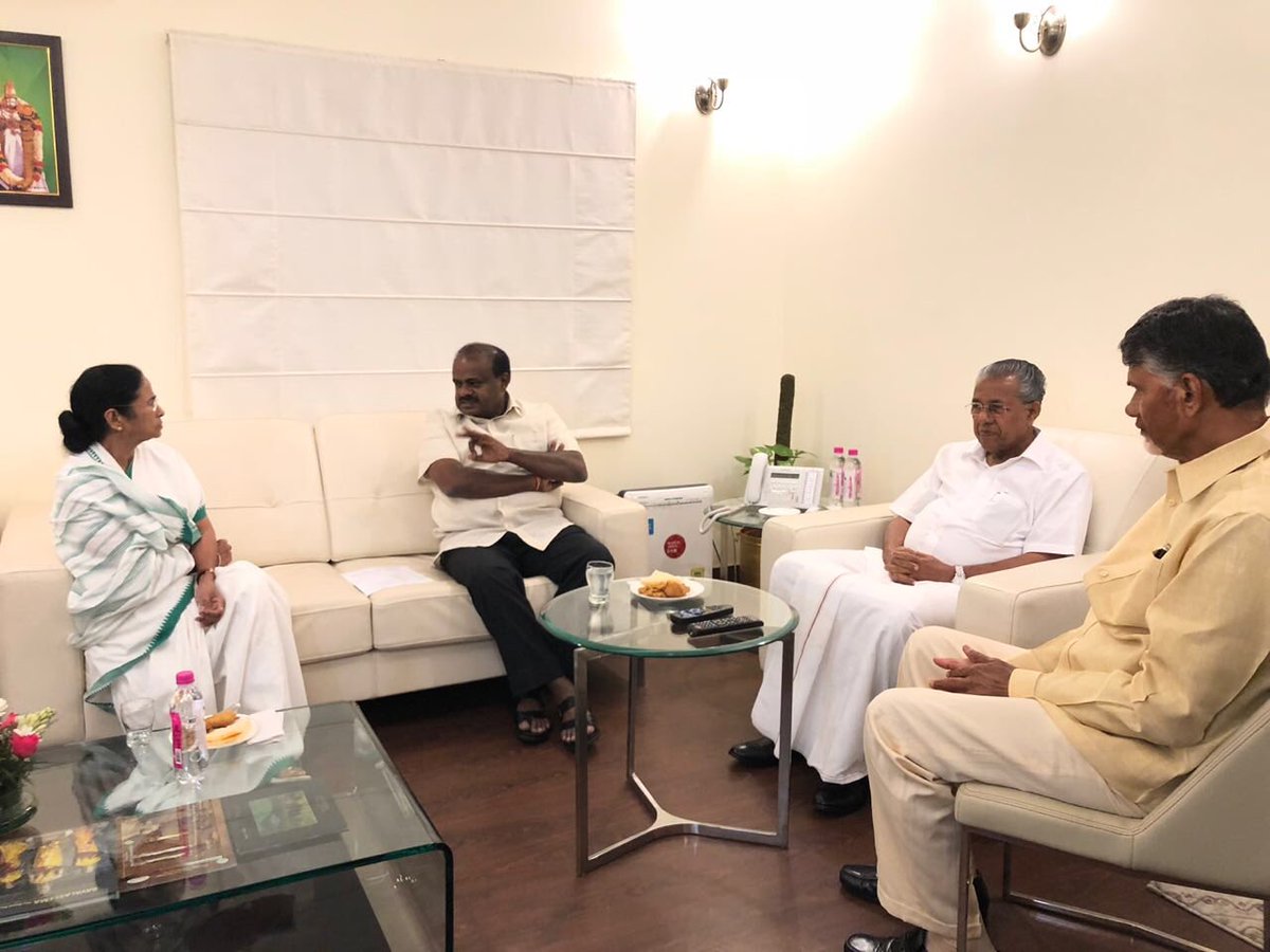 ncbn's tweet image. Met with CM of West Bengal @mamataofficial, @cmokerala Shri Pinarayi Vijayan and @cmofkarnataka Shri HD Kumaraswamy to extend support to CM of Delhi @arvindkejriwal.