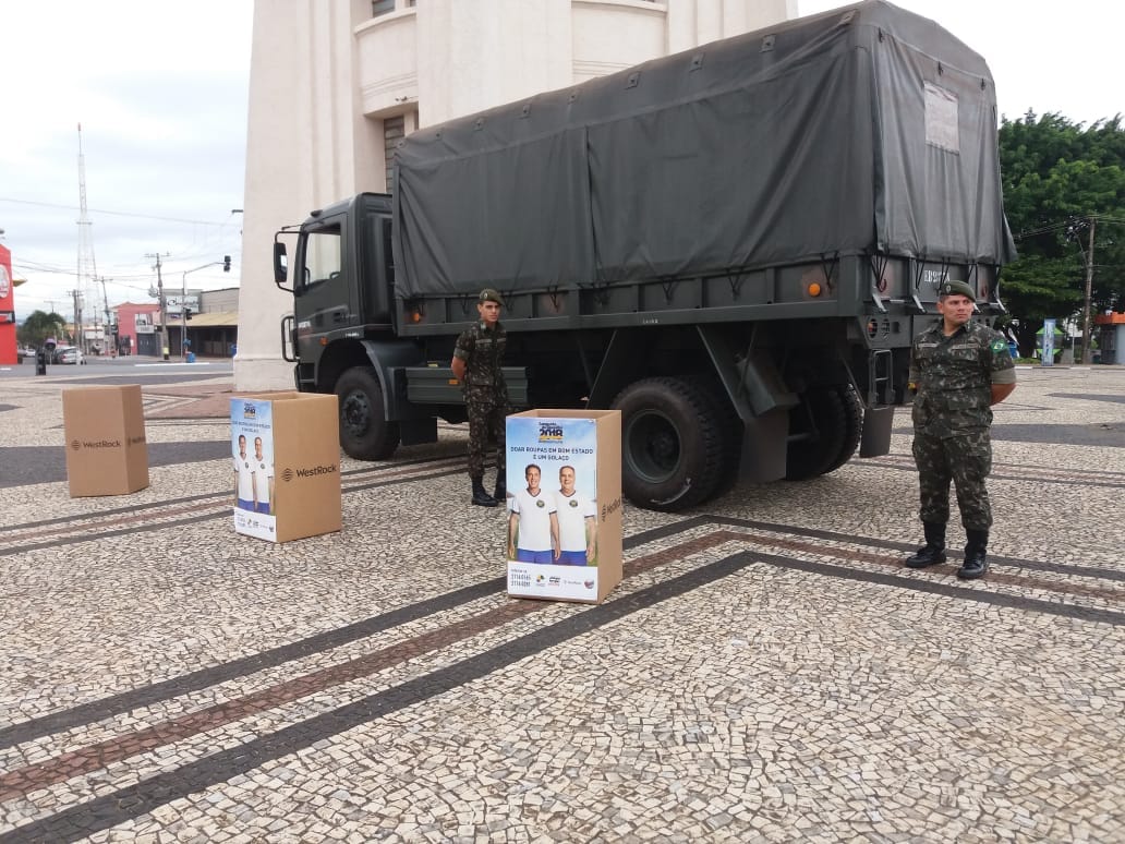 cmse_exercito's tweet photo. Comando da 11ª Brigada de Infantaria Leve e Escola Preparatória de Cadetes do Exército apoiam a Prefeitura de #Campinas na Campanha do Agasalho 2018. #doação #solidariedade #11BdaInfL #EsPCEx https://t.co/HZDvr957zy