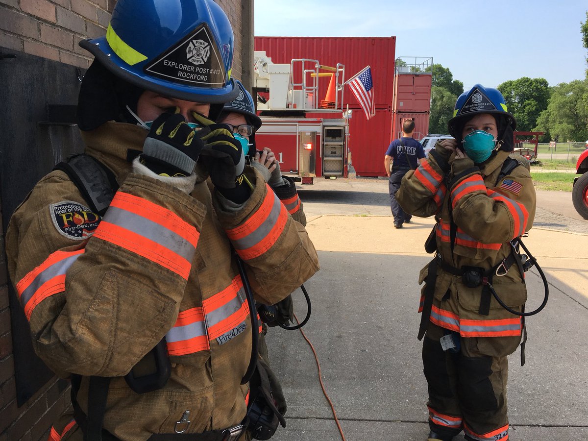 ExplorerPost413's tweet image. Today @ExplorerPost413 conducted training on search and rescue and fire suppression. Great teamwork and motivation!