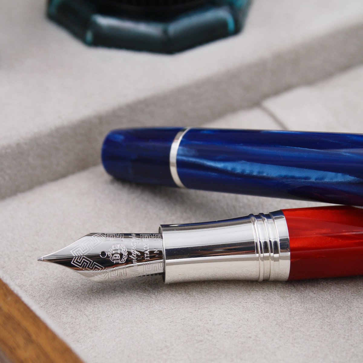 Montegrappa1912's tweet photo. Two new intense hues are now part of the elegant #Extra1930 palette: a vibrant #red and a deep Mediterranean #blue...
Discover them in all their beauty on our website:
https://t.co/DJ88KOfCix
#montegrappaitalia #lovewriting #montegrappisti #fountainpen https://t.co/IDq4m5p0fU