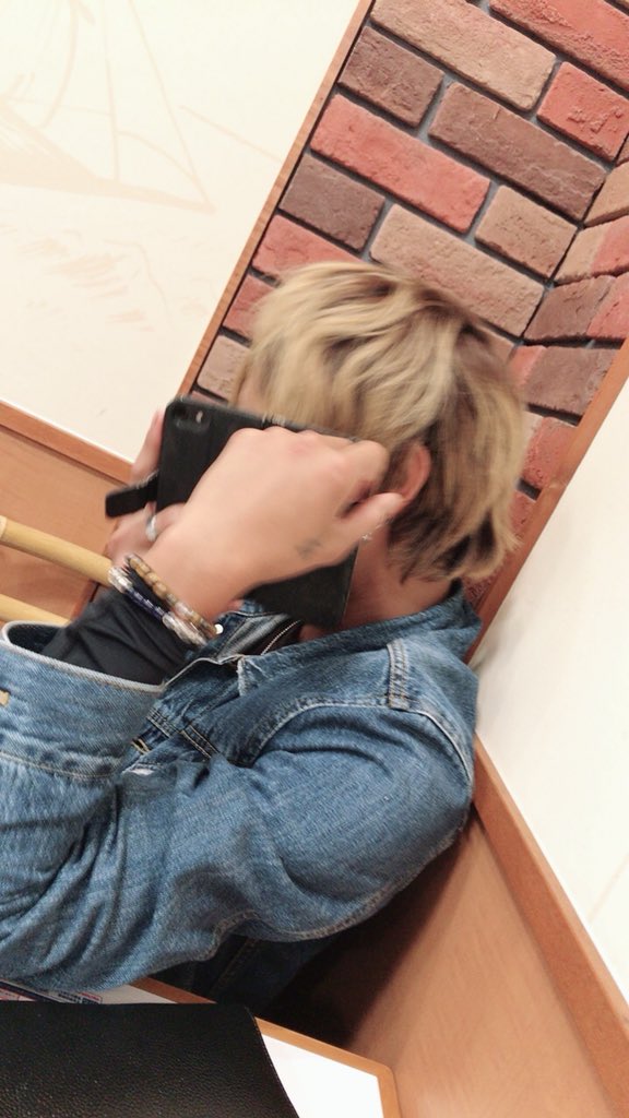 0113_Gori's tweet photo. りき先輩と、りゅっさんとすき家わず

りき先輩ご馳走様ですm(*_ _)m https://t.co/NqCq3RoaH7
